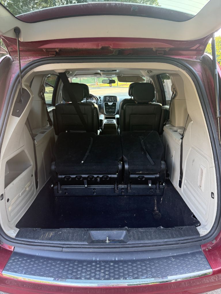 2014 Chrysler Town & Country Touring - Photo 14