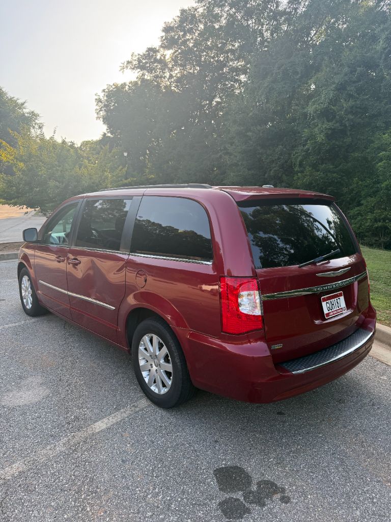 2014 Chrysler Town & Country Touring - Photo 7